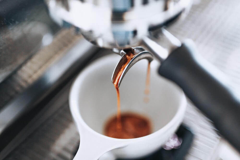 auto espresso tamper brewing coffee